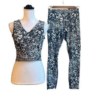 Move Theology Two Piece Activewear Set Crop Tank & Pocket Leggings SZ M Blue